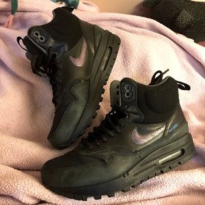 🔮 NIKE AIR MAX SNEAKER BOOT 6.5 w